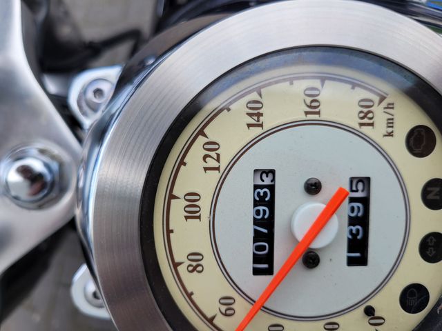 yamaha - xvs-650-a-dragstar-classic
