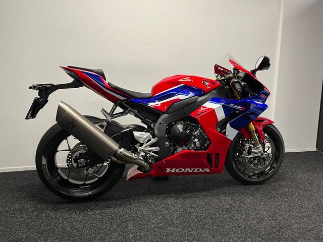 honda - cbr-1000-rr-r-fireblade-sp