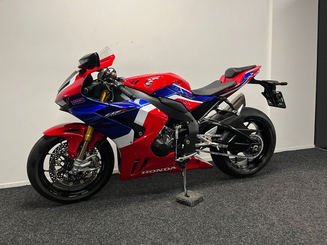 honda - cbr-1000-rr-r-fireblade-sp