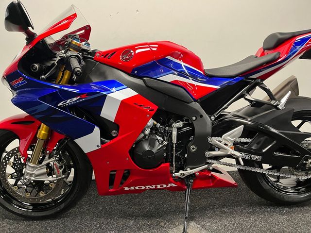 honda - cbr-1000-rr-r-fireblade-sp