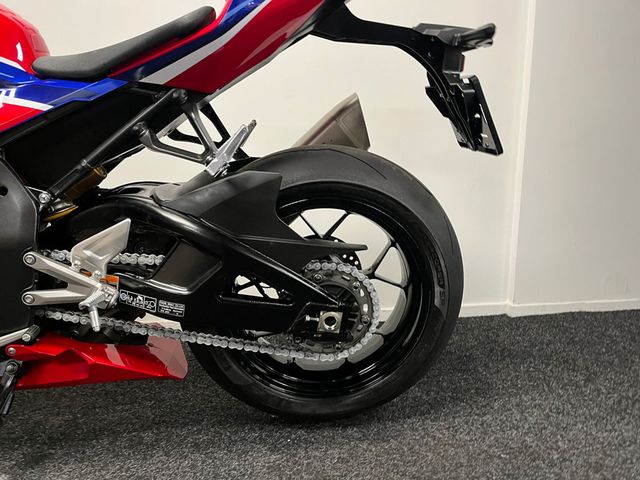 honda - cbr-1000-rr-r-fireblade-sp