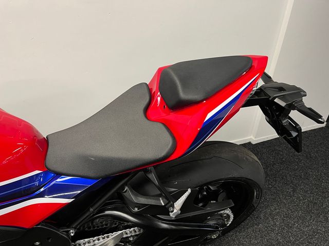 honda - cbr-1000-rr-r-fireblade-sp