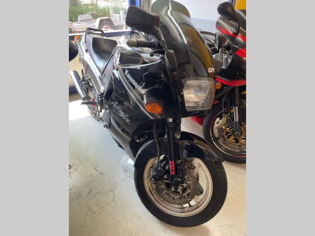 kawasaki - gpx-600-r