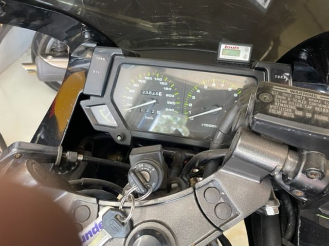 kawasaki - gpx-600-r