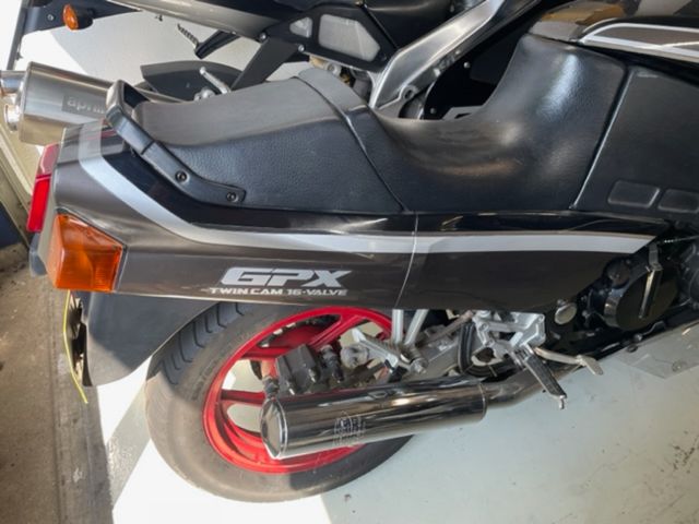 kawasaki - gpx-600-r