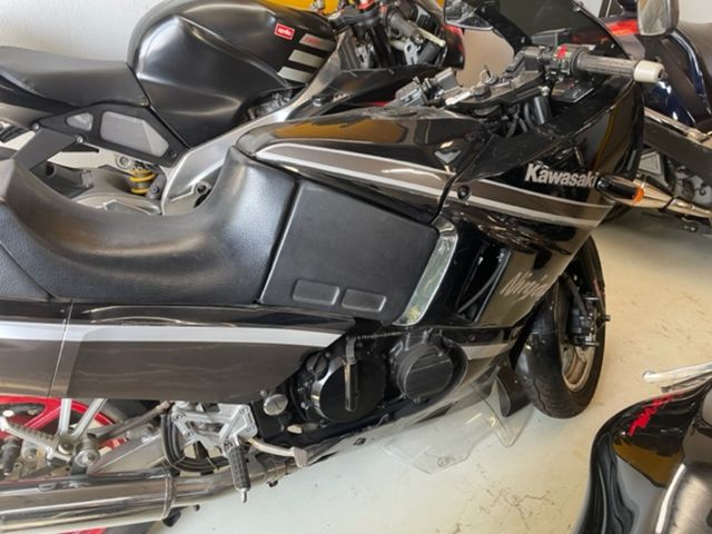 kawasaki - gpx-600-r