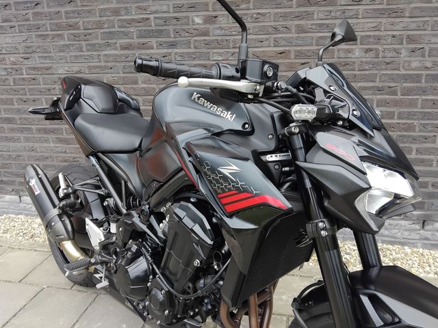 kawasaki - z900