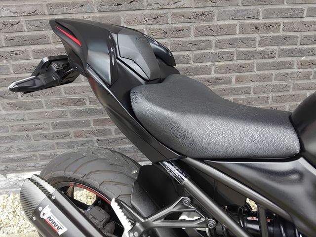 kawasaki - z900