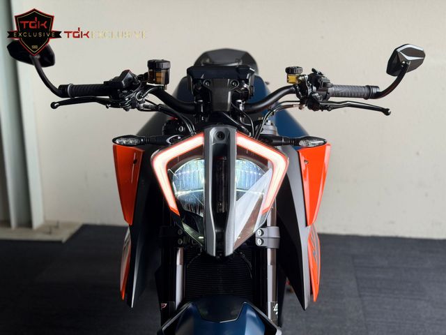 ktm - 1290-super-duke-r