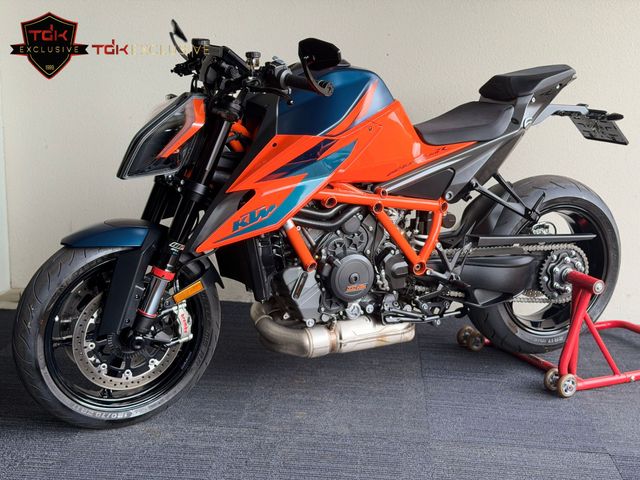 ktm - 1290-super-duke-r