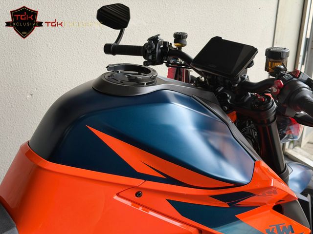 ktm - 1290-super-duke-r