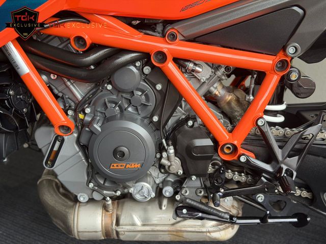 ktm - 1290-super-duke-r