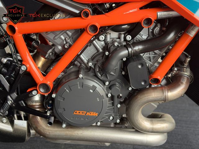 ktm - 1290-super-duke-r