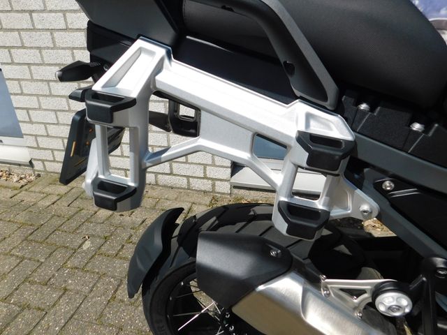 bmw - r-1300-gs-adventure-trophy