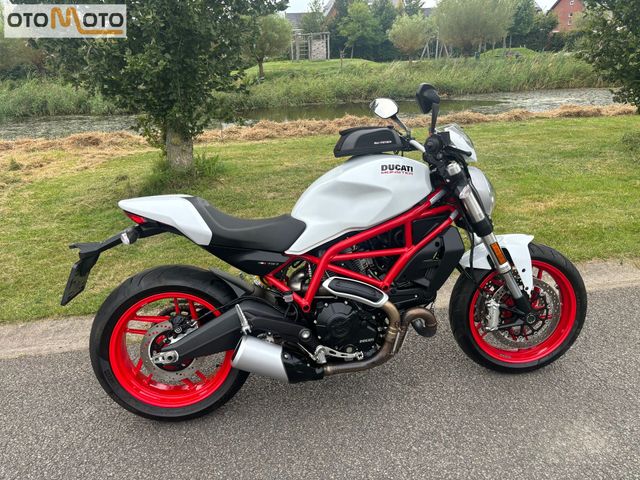 ducati - monster-797