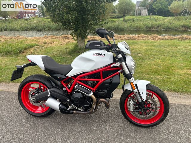 ducati - monster-797