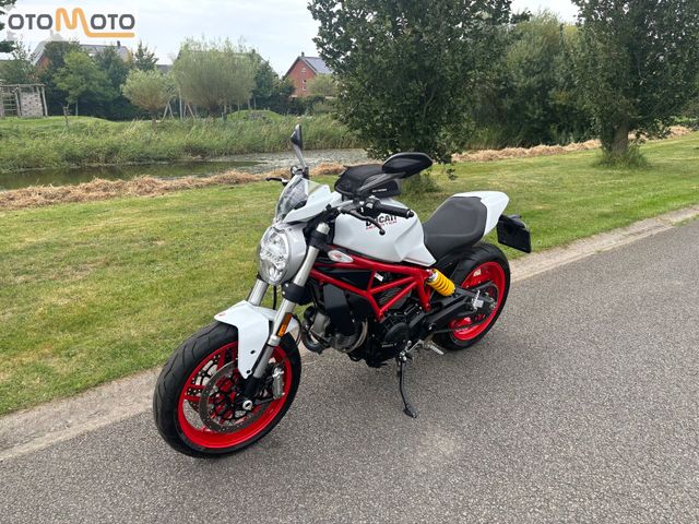 ducati - monster-797