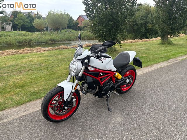 ducati - monster-797