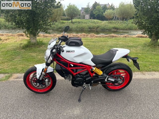 ducati - monster-797
