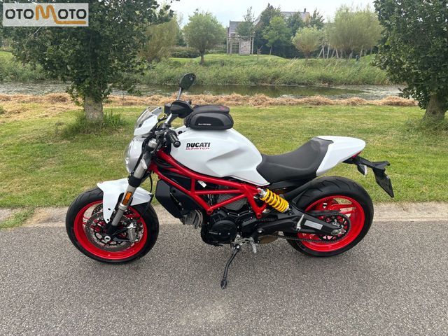 ducati - monster-797