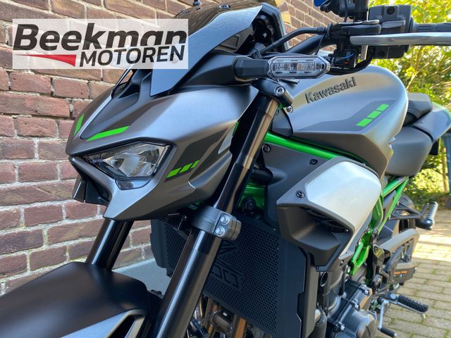 kawasaki - z900