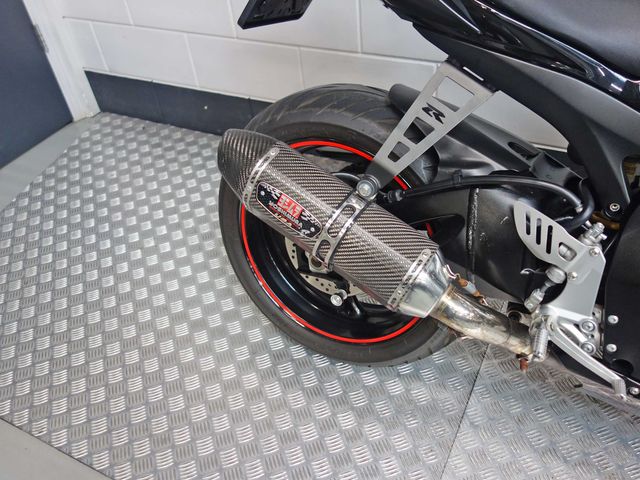 suzuki - gsx-r-750