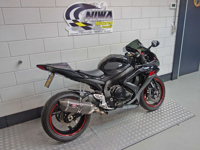 suzuki - gsx-r-750