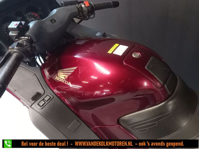 honda - st-1100-pan-european-cbs-abs-tcs