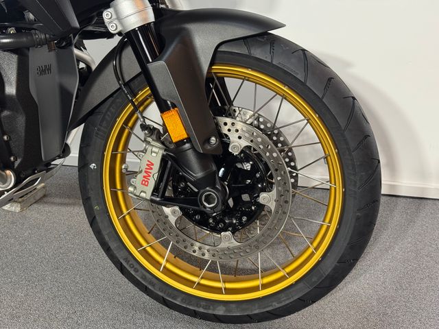 bmw - r-1300-gs