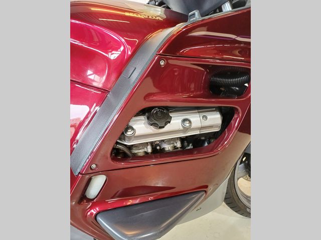 honda - st-1100-pan-european-abs-tcs