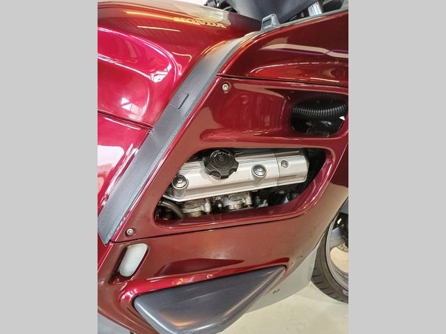 honda - st-1100-pan-european-abs-tcs