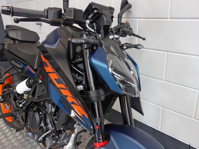 ktm - 125-duke