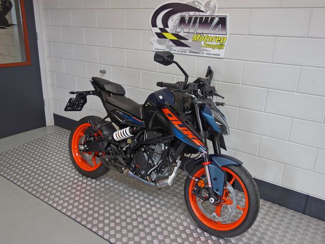 ktm - 125-duke