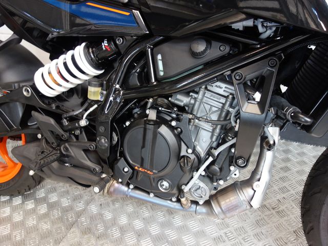 ktm - 125-duke