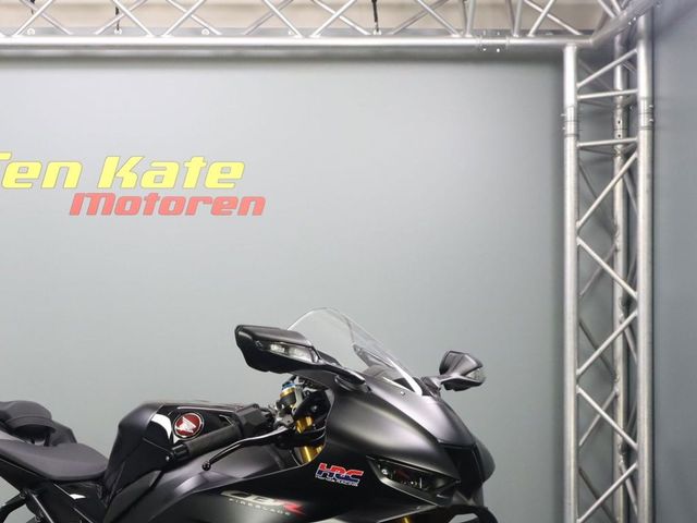 honda - cbr-1000-rr-fireblade-sp