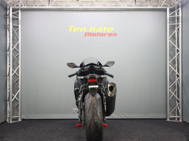 honda - cbr-1000-rr-fireblade-sp