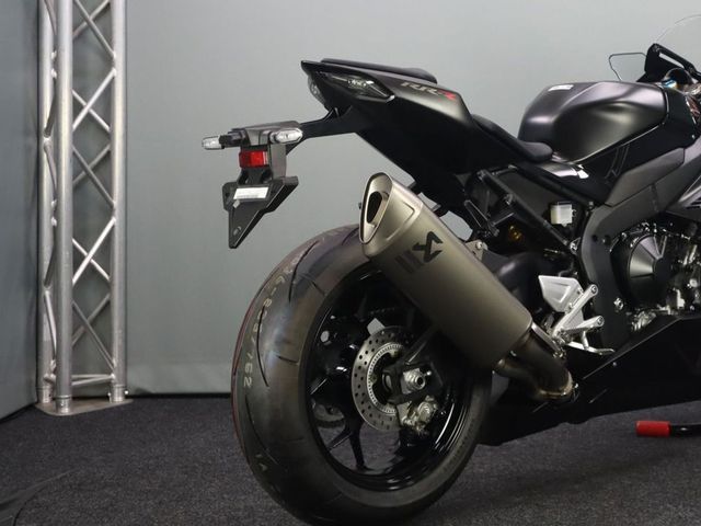 honda - cbr-1000-rr-fireblade-sp