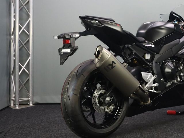 honda - cbr-1000-rr-fireblade-sp