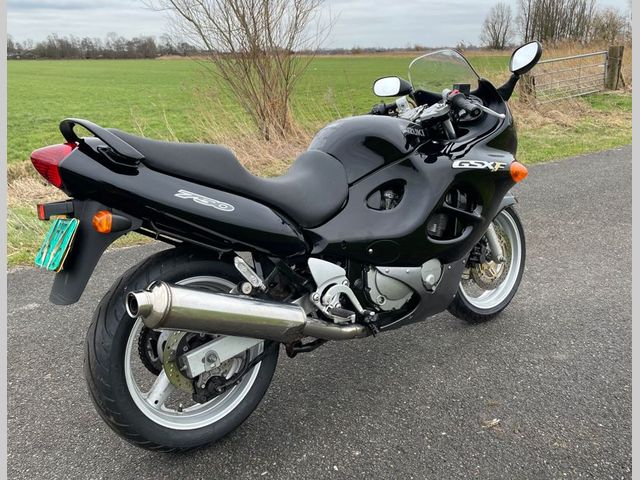 suzuki - gsx-750-f