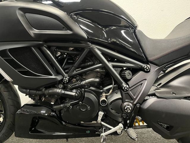 ducati - diavel