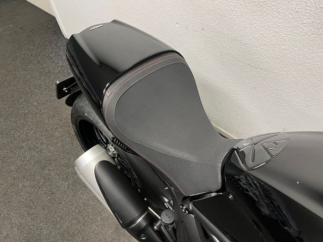 ducati - diavel