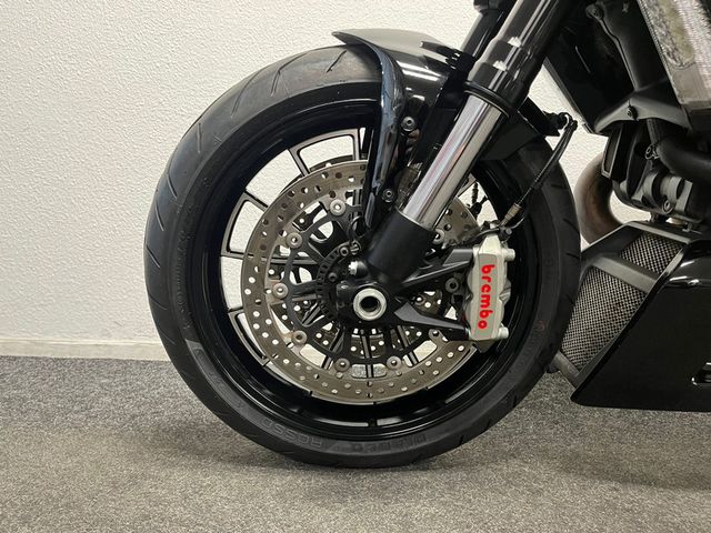 ducati - diavel