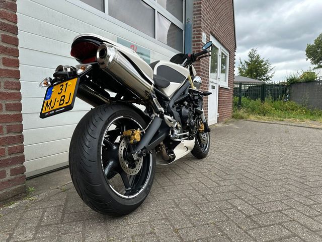 triumph - street-triple-675