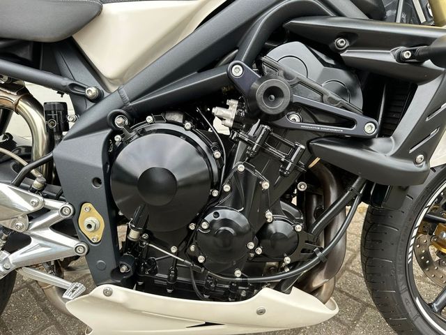 triumph - street-triple-675