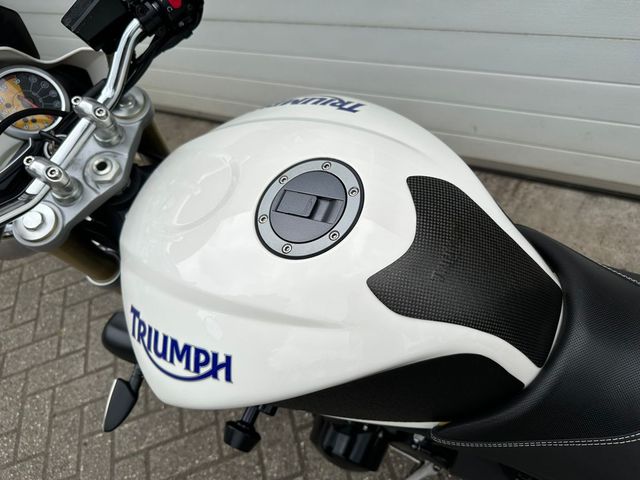 triumph - street-triple-675