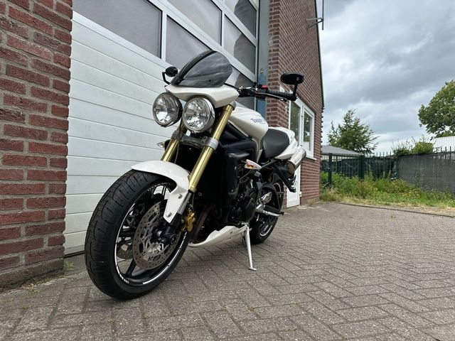 triumph - street-triple-675