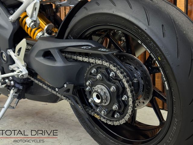 triumph - speed-triple-1200-rs