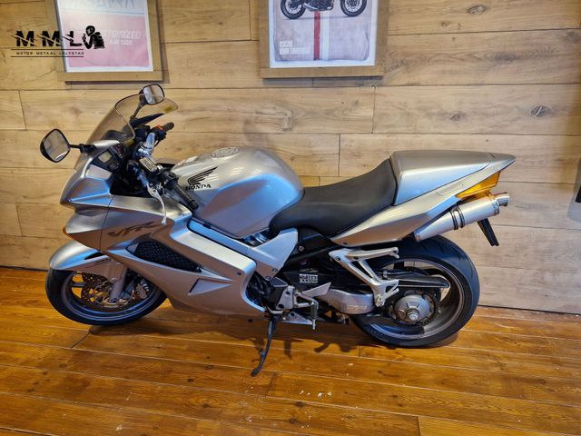 honda - vfr-800