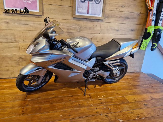 honda - vfr-800