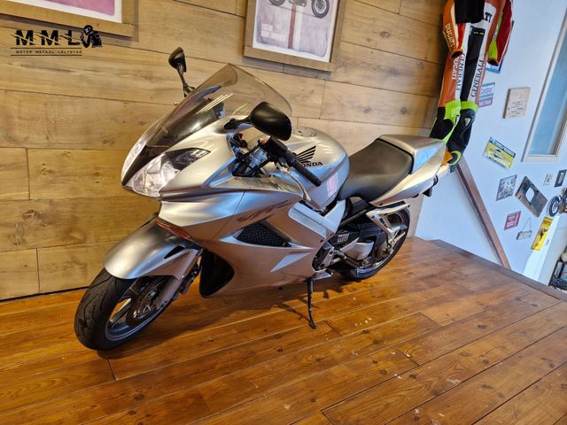 honda - vfr-800